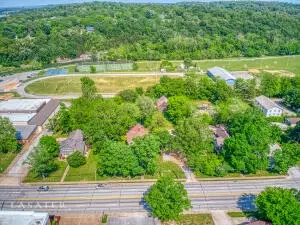 611 S Pine St, Harrison, AR 72601 photo 38