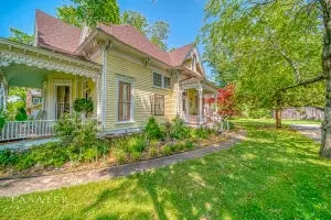 611 S Pine St, Harrison, AR 72601 photo 2