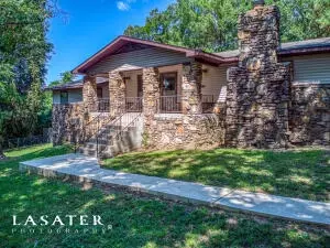 807 E Washington Ave, Harrison, AR 72601 photo 1