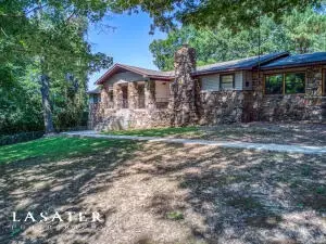 807 E Washington Ave, Harrison, AR 72601 photo 2