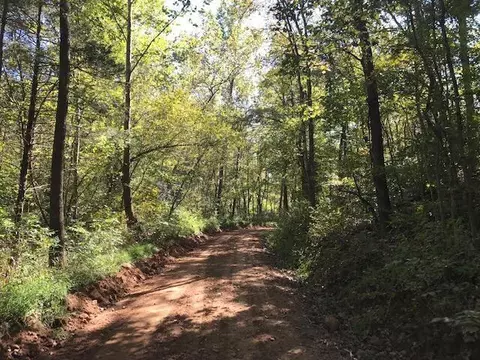 000 Possum Trot Rd, Alpena, AR 72611