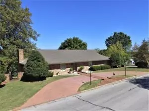 1301 Speer Dr, Harrison, AR 72601 photo 1