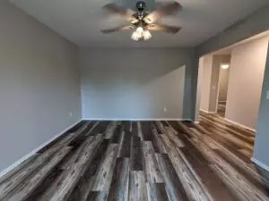220 E Rogers, Harrison, AR 72601 photo 2