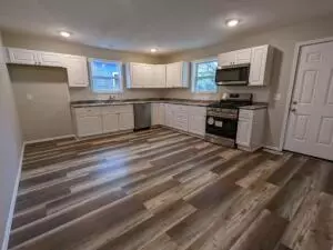 220 E Rogers, Harrison, AR 72601 photo 5