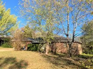 303 Harness St, Harrison, AR 72601 photo 2
