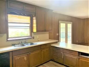 303 Harness St, Harrison, AR 72601 photo 8