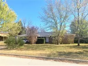 303 Harness St, Harrison, AR 72601 photo 1