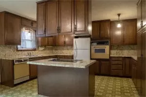 322 N Cherry St, Harrison, AR 72601 photo 8