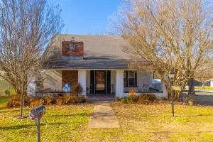 624 S Sycamore St, Harrison, AR 72601