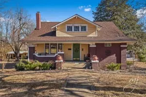 525 S Cherry St, Harrison, AR 72601 photo 1