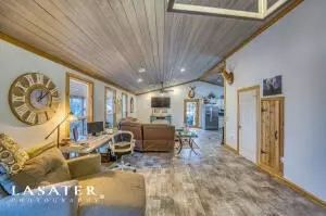 5653 E Persimmon Pl, Lead Hill, AR 72644 photo 16