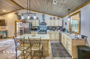 5653 E Persimmon Pl, Lead Hill, AR 72644 photo 11