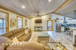 5653 E Persimmon Pl, Lead Hill, AR 72644 photo 10