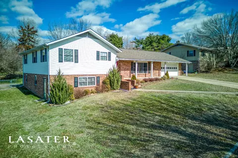 807 Robin St, Harrison, AR 72601