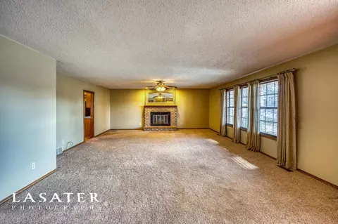 807 Robin St, Harrison, AR 72601 photo 6