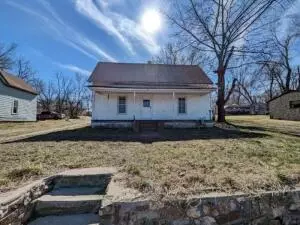 308 W Main St, Alpena, AR 72611
