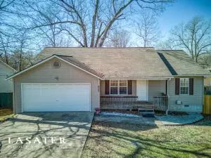 1004 Lilly St, Harrison, AR 72601 photo 1