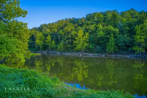 W Old Cricket Road, Omaha, AR 72662