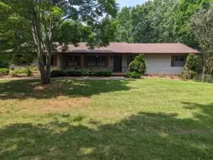 1342 S Walnut St, Harrison, AR 72601