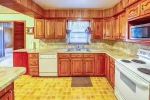 317 Lawrence, Harrison, AR 72601 photo 10