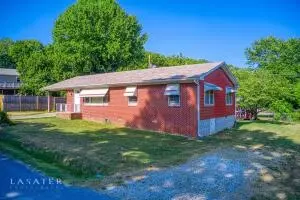 317 Lawrence, Harrison, AR 72601 photo 3
