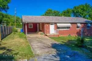 317 Lawrence, Harrison, AR 72601 photo 4