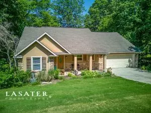 725 Deerfield Dr, Harrison, AR 72601