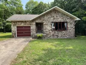 524 Greenwood Dr, Diamond City, AR 72644