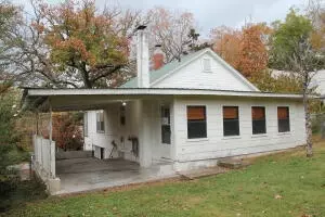 203 N Cherry St, Harrison, AR 72601 photo 4
