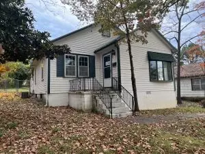 203 N Cherry St, Harrison, AR 72601