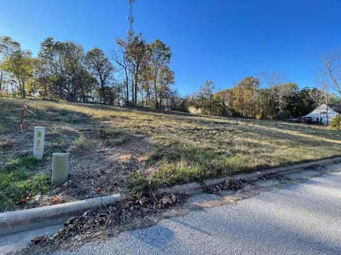 824 Deerfield Dr, Harrison, AR 72601