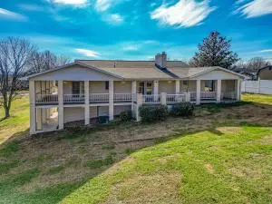 203 Locksley Ct, Harrison, AR 72601 photo 3