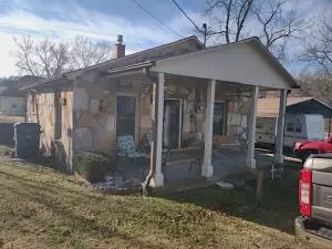 27 Chastain St, Norfork, AR 72658
