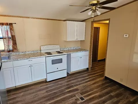 75 Cr 8112, Green Forest, AR 72638