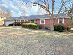 808 Oriole Dr, Harrison, AR 72601