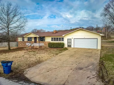 100 S Walnut, Lead Hill, AR 72644