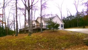 46 Sailboat Dr, Eureka Springs, AR 72631