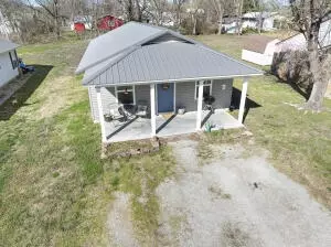 206 White Ave, Green Forest, AR 72638