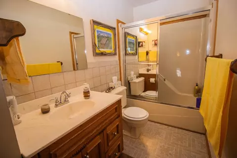 Bath - 124 Rose Oneill Dr, Branson, MO 65616 photo 2 of 2