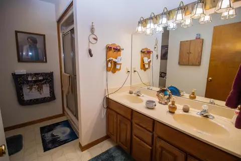 Bath - 124 Rose Oneill Dr, Branson, MO 65616 photo 1 of 2