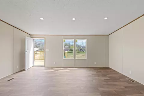 8543 Trail Dr, Harrison, AR 72601 photo 6