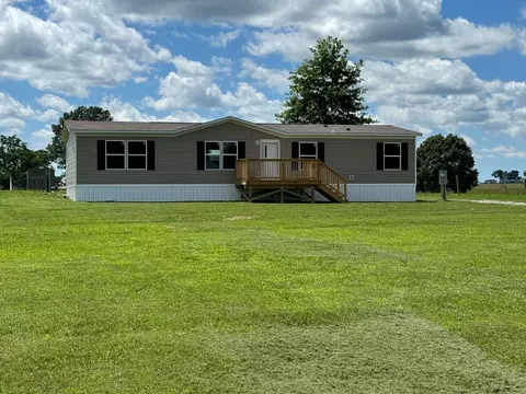 8543 Trail Dr, Harrison, AR 72601