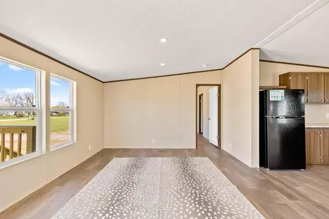 8597 Trail Dr, Harrison, AR 72601 photo 4