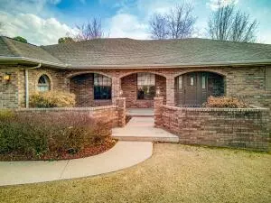 402 Pebble Beach Dr, Harrison, AR 72601 photo 4