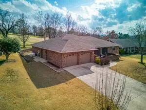 402 Pebble Beach Dr, Harrison, AR 72601