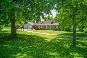 1702 Leonard St, Harrison, AR 72601 photo 4