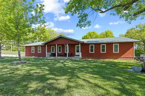 6677 Essies Ln, Everton, AR 72633