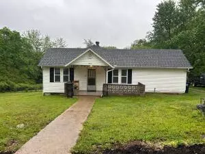 723 S Hickory St, Harrison, AR 72601