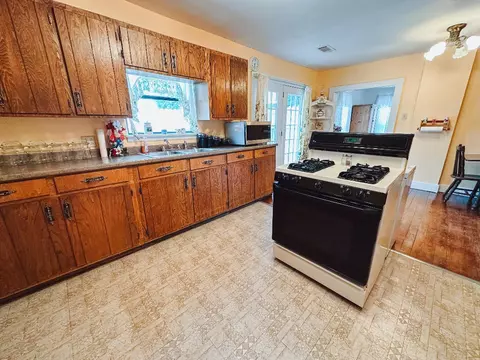 723 E Argyle, Harrison, AR 72601 photo 10