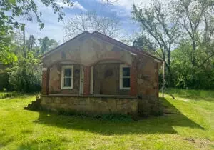 1006 N Cherry St, Harrison, AR 72601